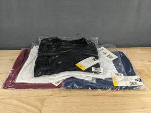 lot 534 image: 5-Pack Members Mark Womens Cropped Tees Medium Assorted Colors - Brand New