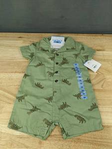 lot 537 image: Carters Boys Green Romper, 9 Months - Brand New