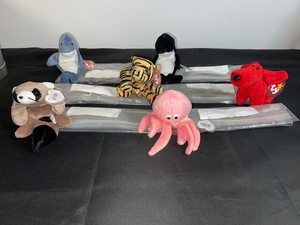 lot 12 image: Set of 6 TY Beanie Babies Retired Plush Collection