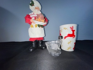 lot 52 image: Santa Chef Figurine and Holiday Reindeer Beverage Dispenser Set