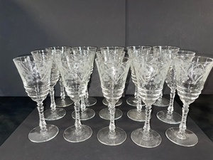 lot 89 image: Set of 15 Etched Crystal Wine Glasses with Floral Pattern