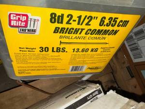 lot 38 image: 30lbs 16D Hand Drive Nails