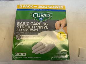 lot 49 image: Curad Size L Basic Care 3G Stretch Vinyl