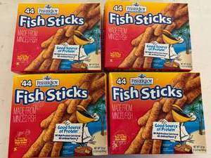 lot 92 image: G. 4x 44ct FisherBoy Fish Sticks