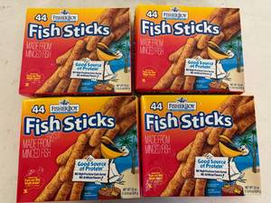 lot 95 image: G. 4x 44ct FisherBoy Fish Sticks