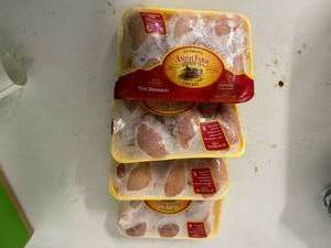 lot 116 image: L. 4x 1.5lbs Chicken Drumsticks