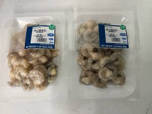 lot 122 image: L. 2x 16oz Raw Shrimp