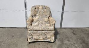 lot 4 image: Vintage Swivel Rocker Chair with Floral Fabric