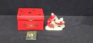 lot 11 image: Department 56 Snowbabies Kitten Courier Figurine with Box