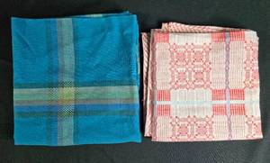 lot 18 image: Set of 2 Small Tablecloths Blue and Red Patterned
