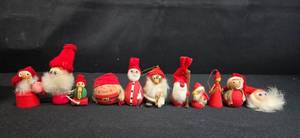 lot 23 image: Assortment 19 Vintage Scandinavian Wooden Tomte Figurines and Silver Tree