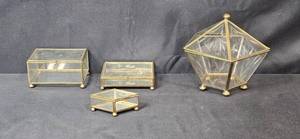 lot 39 image: Set of 4 Vintage Juarez Mexico Brass and Glass Jewelry Boxes