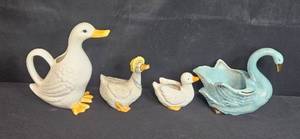 lot 124 image: Lot of 4 Vintage Ceramic Ducks and Swan Figurines Enesco & Lilian Vernon