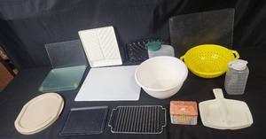 lot 219 image: Collection of Kitchenware Items Including Glass Cutting Boards, Mixing Bowls, and Storage Containers