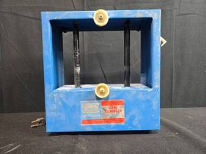 lot 248 image: Sears Companion Gem Tumbler with Rock and Mineral Collection and Guides