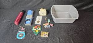 lot 256 image: Assorted Miscellaneous Household Items Umbrellas Clock Keyrings Mirror Hair Bands
