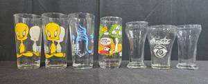 lot 343 image: Set of Vintage Cartoon and Coca-Cola Collector Glasses