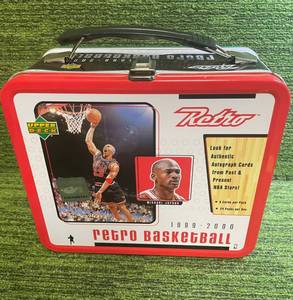lot 44 image: 1999-2000 Retro Basketball Michael Jordan & Larry Bird Lunch Box