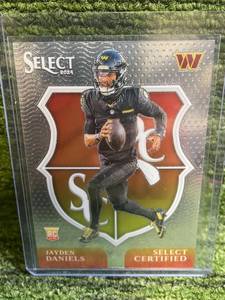 lot 50 image: 2024 Select Certified Jayden Daniels RC