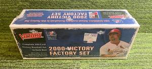 lot 68 image: 2000 Upper Deck Victory Baseball Factory Set Sealed