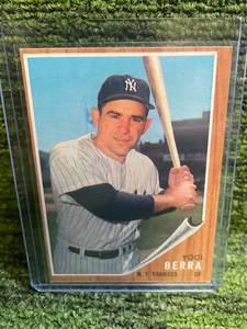 lot 85 image: 1962 Topps Yogi Berra