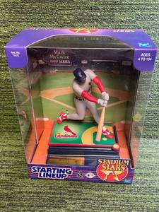 lot 88 image: 1999 Starting Lineup Series Stadium Stars Mark McGwire New in Box