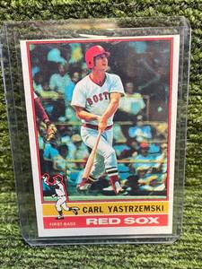 lot 145 image: 1976 Topps Carl Yastrzemski