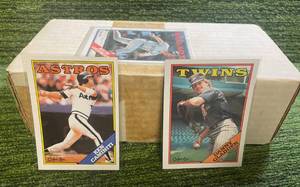 lot 190 image: 1988 O-Pee-Chee Baseball Set (short print Canadian version)