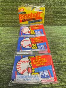 lot 194 image: 1988 Fleer Baseball Rack Pack of three hobby packs