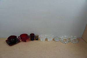 lot 193 image: Assorted Glassware