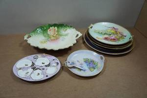 lot 201 image: Assorted Vintage Plates