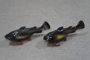 lot 206 image: Vintage Ceramic Fish Salt & Pepper Shaker Set