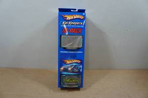 lot 242 image: Hot Wheels 10-Pack KarKeepers with Special Edition Car
