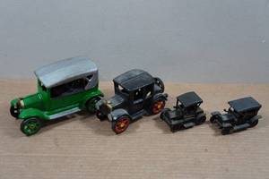lot 246 image: Cast Iron Cars