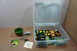 lot 253 image: John Deere Collectibles - Tractors, Bowl, Cookie Cutter