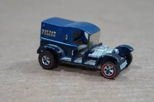 lot 41 image: Original Hot Wheels Redline Paddy Wagon - Blue