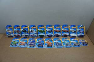 lot 50 image: 19 Hot Wheels First Editions
