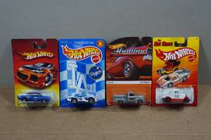 lot 67 image: 4 Special Edition Hot Wheels