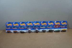 lot 69 image: 9 Hot Wheels - Subsets