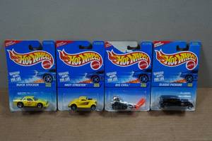 lot 79 image: 4 Vintage Hot Wheels - Buick Stocker, Neet Skeeter, Big Chill, Classic Packard