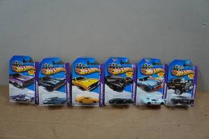 lot 85 image: 6 Hot Wheels - HW Showroom