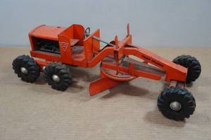 lot 95 image: Vintage Nylint Road Grader Tractor