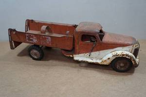 lot 96 image: Vintage Buddy L Fire Truck