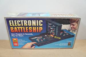 lot 113 image: Vintage Electronic Batleship Board Game