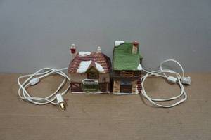 lot 176 image: Vintage Dept 56 Lighted Christmas Houses