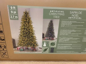 lot 120 image: 9ft Pre-Light EZ Connect Christmas Tree - MSRP $600