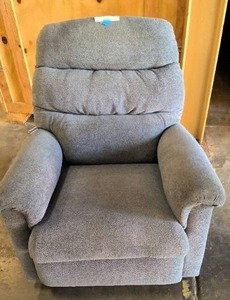 lot 28 image: Lazy boy recliner