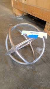 lot 43 image: Table dcor sphere