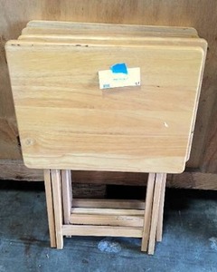 lot 61 image: 4 wood tv trays