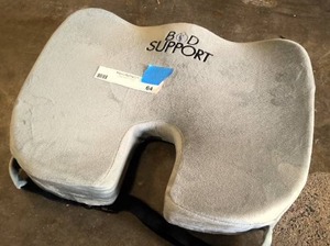 lot 64 image: Bod support chair cushion